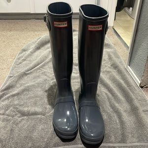 Grey hunter boots